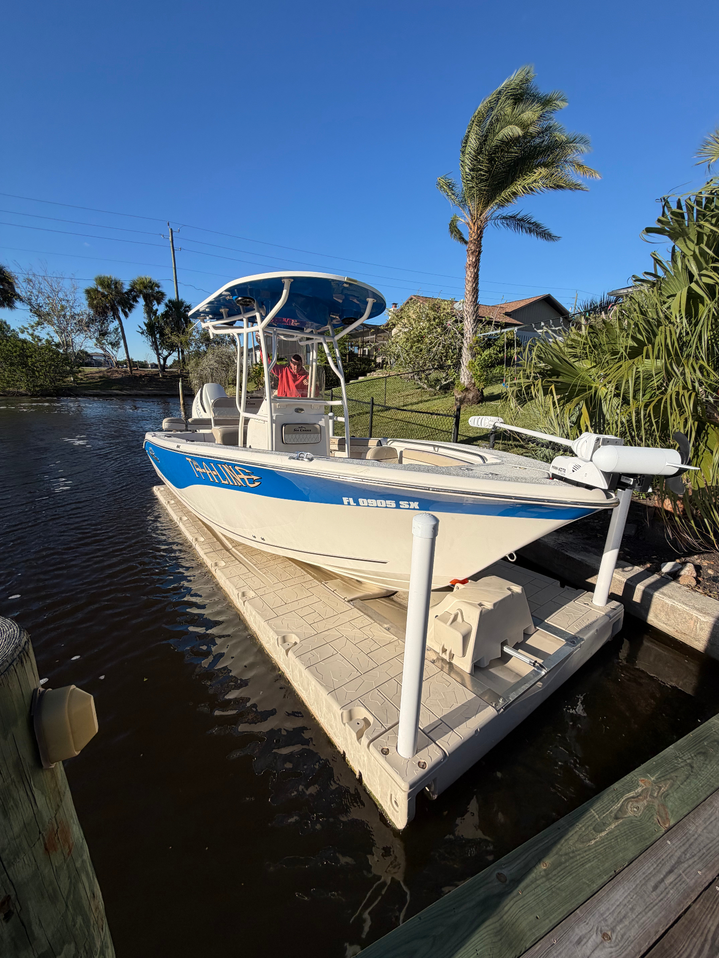 PRO 220 Boat Port 12